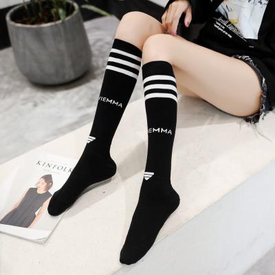 China Dropshipping QUICK DRY Tone Striped Custom Logo Long triple bangs teen girls sports tube socks from Japan for sale