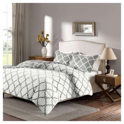 China Best Chevron Reversible Polyester Quilted Comforter for sale