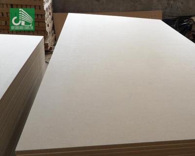 China Wholesale plain mdf board moisture proof mdf board files raw mdf made in china for sale