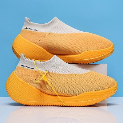 China Fashion Trend Banana Shape Designer Sneakers Shoes For Men Shape Breathable Custom Sneakers Yeezy Walking Style Shoes Sneakers For Men for sale