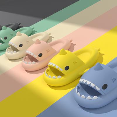 China Fashion Trend Shark Slippers 2022 Unisex Casual Cloudy Cute Cartoon Shark Adult Premium Slippers EVA Bubble Slides Slippers House for sale