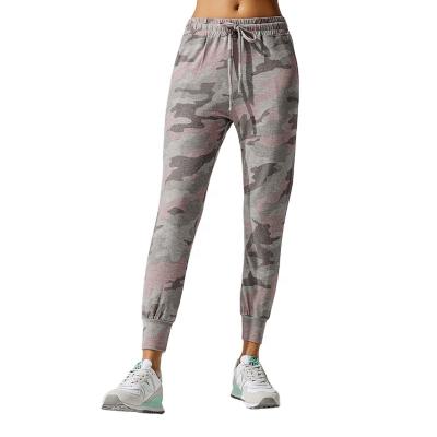 China Anti-Wrinkle Women Mid Rise Camouflage Pocket Tapered Fit Elastic Banded Ankle Drawstring Waistband Jogger Pants for sale