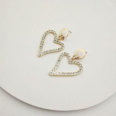 China Direct Selling FASHIONABLE Temperament Stud Earrings For Women 2021Jewelry Heart Rhinestone Stud Earrings for sale