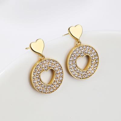 China Simple Trend Women's Vintage Design Fashion Earrings Copper Gold Plated Letter Earrings for sale