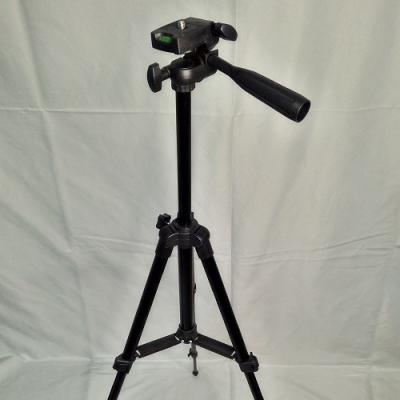 China Professional Portable Tripod 3120 Tripod Video Camera Tripod Aluminum Lightweight Tripod for sale