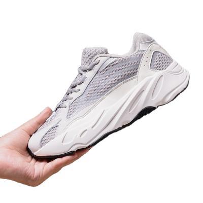 China 2021 Fashion Trend Latest Design Yeezy Shoes Original High Quality Men Fashion Yeezy 700 V2 V3 Sports Running Shoes for sale