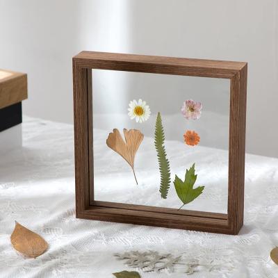 China Flower Wooden Pressed Frames Show Photo Glass Frame For Painting à venda