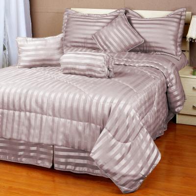 China Luxury Custom Fashion Bedding Queen King Size Dubai Wholesale Duvet Cover Sets for sale