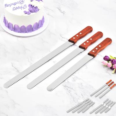 China Cake Tools Butter Cake Spatula Wooden Handle Baking Bread Knife Stainless Steel Cake Scraper Baking Tools for sale