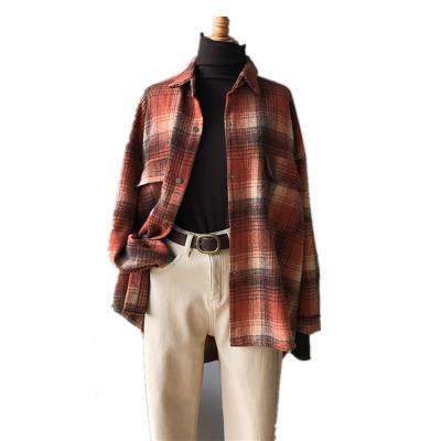 China Anti-pilling loose pockets sleeve long plaid shirts for women 2020 for sale