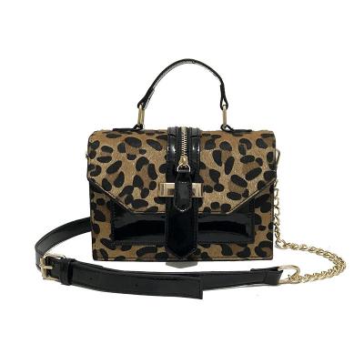 China Daily Life Leopard Print Lady Leather Plush Messenger Chain Bag Designer Shoulder Bags Small Flap Women Bags for sale