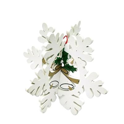 China Plastic Resin Plastic Funny Snow Flower With Customized Christmas Ornaments for sale