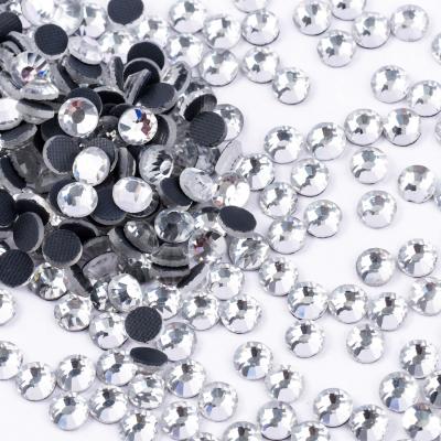 China Clear Color Crystal Hot Fix Stone Rhinestone Flatback Rhinestone For Wedding Dress for sale