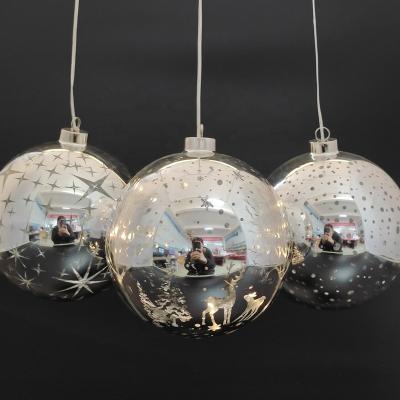 China Christamas Home Decorating Christmas Lead Glass Ball with 2 AAA Battery Control for sale