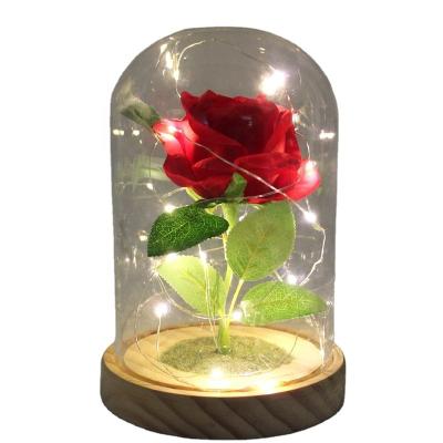 China Christamas Home Decoration Romantic Love Red Mounted In LED Glass Ball Dome And Wooden Base for sale