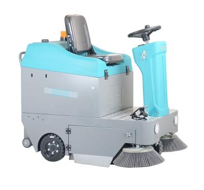 China Hotels SKS-LH Drive Type Full Closed Cabin Road Sweeper For Cold Area for sale