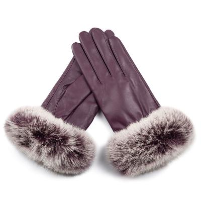 China Simple Wholesale Ladies Lamb PU Leather Gloves With Faux Fur Cuff for sale