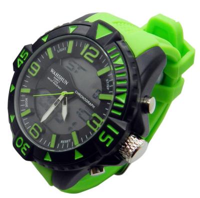 China Water Proof Mens Quartz Watches, Double Movement 3D Dial Silicone Strap for sale