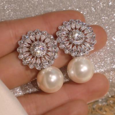 China Fashion Trendy Flower Beautiful Pearl Earring Jewelry Women Handmade Earrings for sale