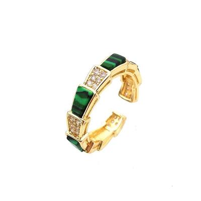 China Fashionable Vintage Emerald Shell Opening High Quality Gold Jewelry Rings For Women for sale