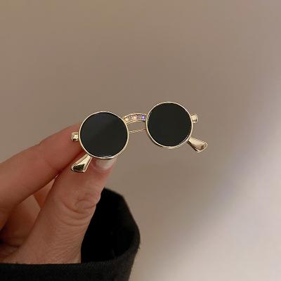 China ALLOY Gold Plated Diamond Brooches Set Fashion Light Luxury Pin Cool Clothing Accessories Sunglasses for sale