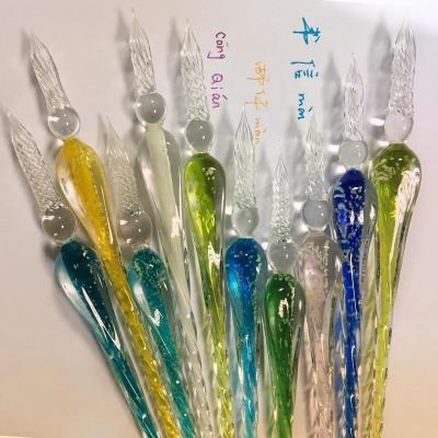 China Hot Color Glass Luminous Fancy Fashion Night Light Braid Pen Dip Fountain Pen Europe Wonderful Sale Gift for sale