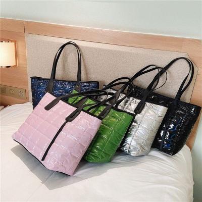 China 2021 High Quality Fashion Purse 3018 Hand Purse New Arrivals Tote Purses Handbags for sale