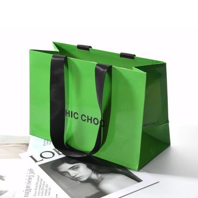 China Custom Recyclable Wholesale Retail Gift Bag Euro Cotton Gift Green Shopping Bag Fashion Design Gift Bags for sale