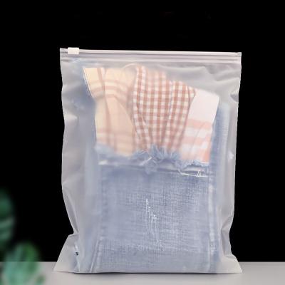 China Recyclable Clear Tissue Packaging Bags Nonwoven Black Window Zipper Pull Lock for sale