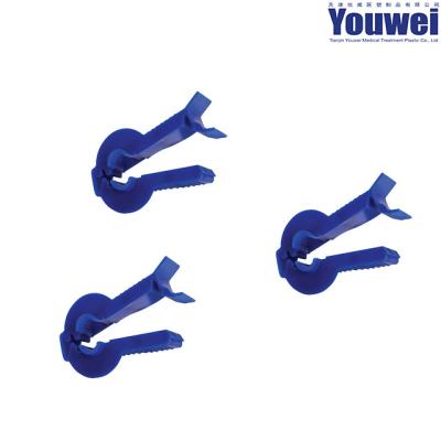 China Blue Anti-Slip Design Reusable Medical Catheter Clamp for sale