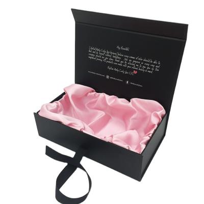 China Recycled Materials SC Packaging Folding Elegant Luxury Gift Wig Extension Hair Packaging Boxes With Pink Satin for sale