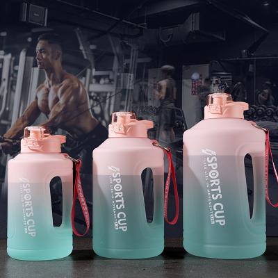 China Sustainable Capacity 1.5 L 2.3 L 3.8 Liter Gym BPA Free Extra Large Plastic Motivational Drinking Water Bottle With Handle for sale