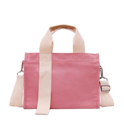 China Newest Design 2021 Washable Black Picnic Travel Handbag Shoulder Pink Duffle Shopping Tote Canvas Bag for sale