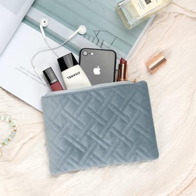 China Fashion Chiterion Custom Made Premium Velvet Makeup Lipstick Elegant Cosmetic Organizer Travel Toiletry Bag for sale