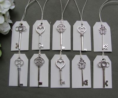 China Can Use For Gifts 50pcs Per Set Antique Silver Alloy Keys Dummy Key + White Tags Pendants Charm Wedding Favors Decor 53mm-68mm Large Size for sale