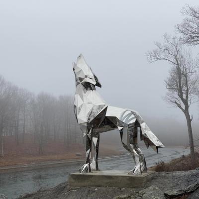 China Modern Garden Decoration Large Stainless Steel Wolf Sculpture for sale