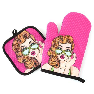 China Funny Heat Resistant Maker Heat Resistant Baking Baking Oven Gloves Printed Gloves Pot Holder Set for sale