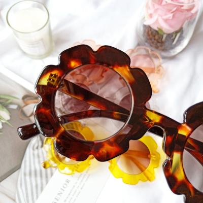 China Fashion Sunglasses Children Flower Sunglasses Little Girls Flower Baby Sunglasses Fashion Kids Gifts for sale