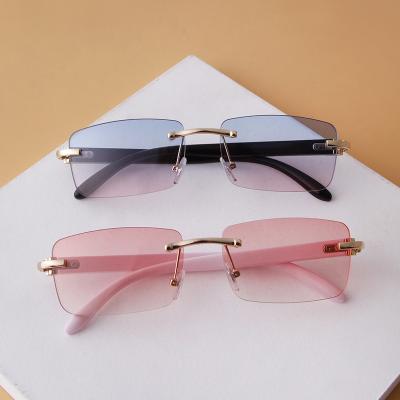 China 2021 New Fashion CH3551 Rimless PC Frame Ocean Color Square Sunglasses Women Luxury Rimless Sunglasses for sale