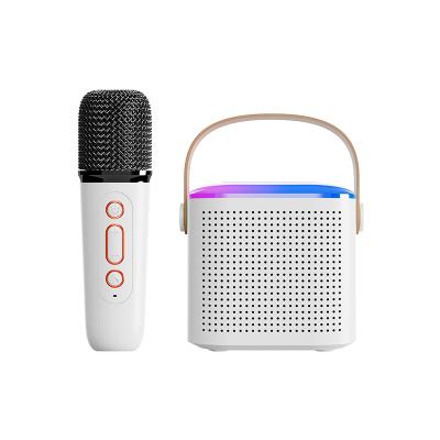 China All-in-one Mini Microphone Machine NEW Karaoke Radio Speaker Microphone Outdoor Portable Card Bluetooth Wireless Audio Small for sale