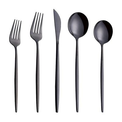 China Sustainable 5 Pieces Classic Portuguese Style Mirror Polished Black Stainless Steel Cutlery Set With Flat Handle For Dinner for sale