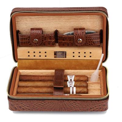 China 4-Finger Brown Travel Crocodile Humidor Cigar Leather Suitcase with Cedar Wood Humidifier for sale