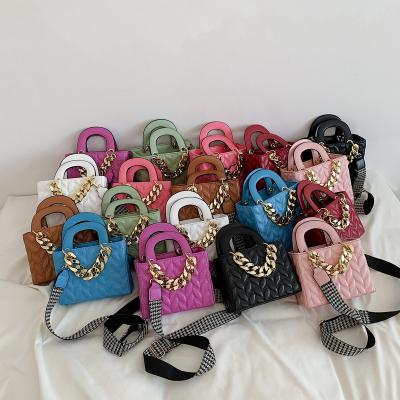 China 2021 Fashion Women Fashion PU Bag Braid Pattern Vintage Leather Handbag for sale