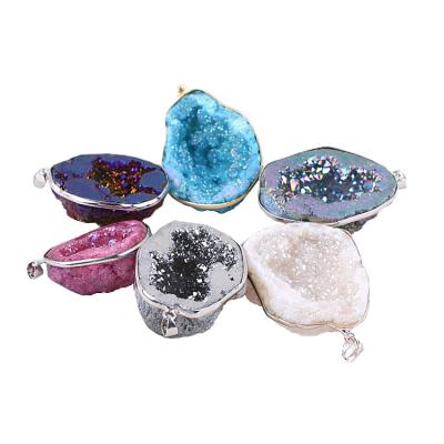 China Crystal Cluster Different Color Teal Casual/Sporty Natural Agate Druzy Purple Gold Plated Bezel Charm Geode Agate Slice Pendant For DIY for sale