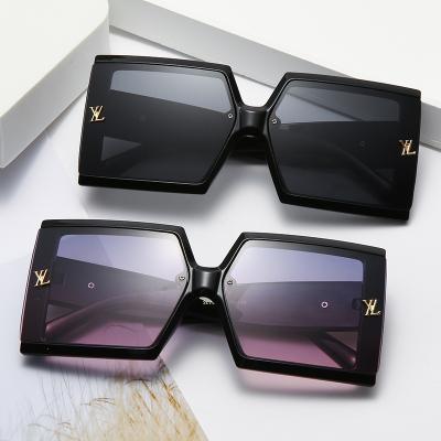 China Low Moq Sunglasses Fashion Black Frame Personality UV Women's Fashionable Sunglasses 400 Brand Style for sale