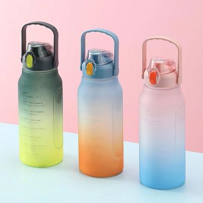 China Food Grade Gradient 1500ml/2000ml Fitness Sport Viable Plastic Water Bottle With Straw Handle for sale