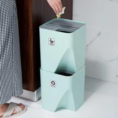 China Sustainable Stackable Factory Waste Outlet Bin Plastic Trash Can Bin With Lid for sale