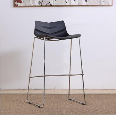 China Van de Barstoelen Pp Seat van de bladvorm Moderne Plastic Waterdicht met Verchroomd Been Te koop