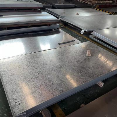 Chine Feuille galvanisée plongée chaude de la feuille JIS 5000mm Han Hot Dip Galvanized Steel de DX51D Z260 à vendre