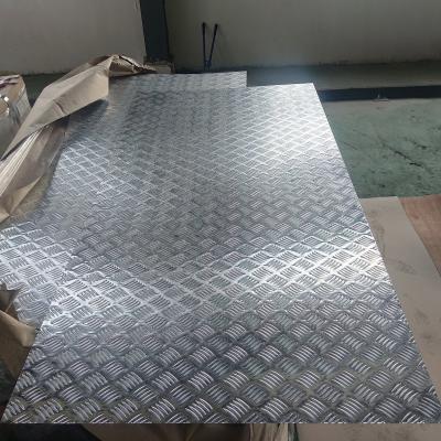 China T6 Klasse 1050 1100 5052 6061 7075 Aluminiumplatte Ausdruckmuster für die Bauverzierung Aluminiumblech zu verkaufen